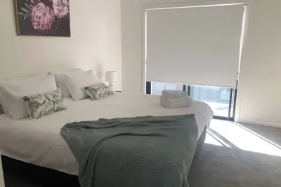 Image de Modern+Stylish 2 bedroom *courtyard* Free Parking*