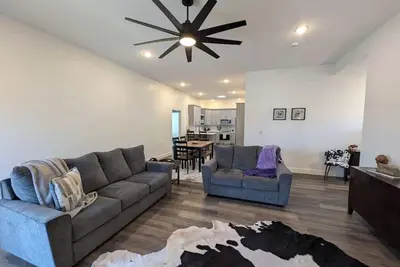 Image de Modern 3br Home near Park