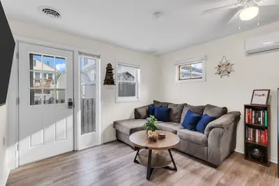 Image de Cottage in Seaside Heights! 2. 5 blocks from beach!