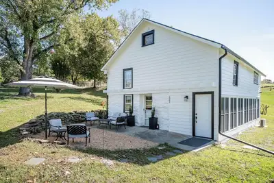 Image de Stone Cottage, 3 bedroom, Pool and Pickleball