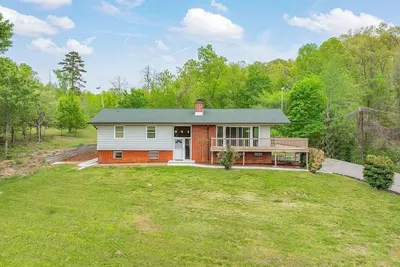 Image de Spacious 5-bedroom Lake House in Kingston Tn