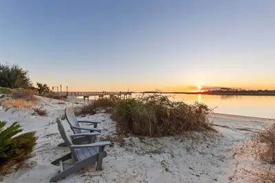 Image de Cozy Cottage Near Tybee's Back River | Heated Pool Access