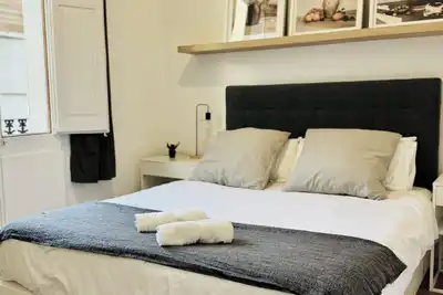 Image de Quiet Flat with Balcony & Dressing Room · Gràcia