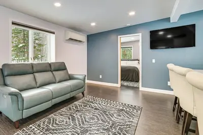 Image de 6 Mi to Boyne Mtn: Cozy & Private Couple's Cottage