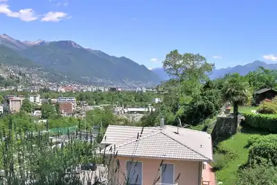 Image de Appartement dans une position élevée avec balcon et vue panoramique sur la régio