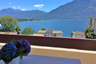 Image de Appartement ensoleillé avec balcon et vue magnifique, près de la promenade du la