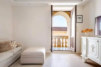 Image de Elegant downtown apartment with two bathrooms