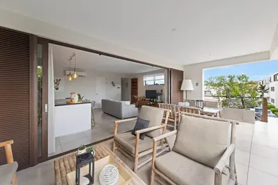 Jan Sofat Lux Apartment