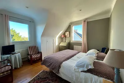 Image de Chambre d’hôtes « Er Vingle - Locmariaquer » avec vue mer, terrasse partagée et Wi-Fi