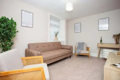 Image de Vacant Nests | The Allendale | Central | 3br