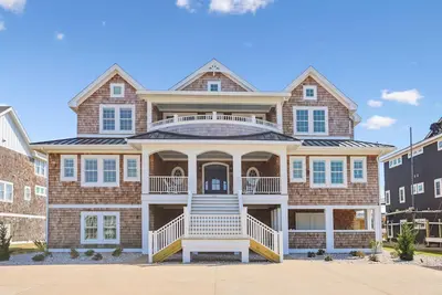 Image de Fearing -- Brand New Oceanfront -- Ready for 2026!