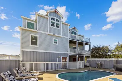 Image de Wild Horses -- Gorgeous Pet Friendly home in Corolla Bay