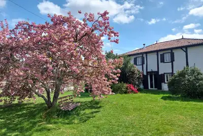 Image de Maison de vacances 'Bienvenue À La Maison' avec terrasse, jardin privés et Wi-Fi