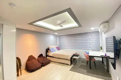 Image de Sean's Prime Location Studio: Steps from Subway & More