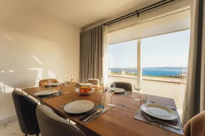 Image de Bright Apartment with Sea & Valley Views | Bbq