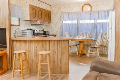 Image de 2-bedroom mobile home in Crumpler within minutes of Indian Ridge Trail System