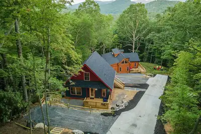 Image de Two Modern Cabins Retreat Near Asheville