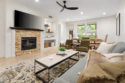 Image de Resort Style Living - Golf, Heated Pool, Spa, & Gym