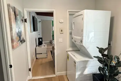 Image de Relaxing Cozy Back House with Backyard