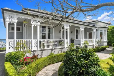 Image de Devonport Villa with Sea Views | Walk to Village