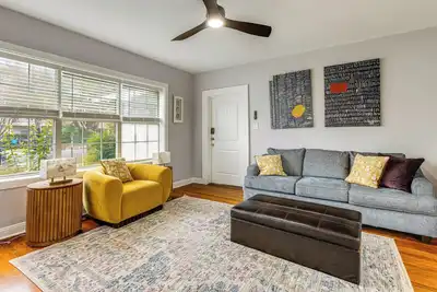 Image de 6 Mi to Nrg: Convenient Apt w/ Washer & Dryer