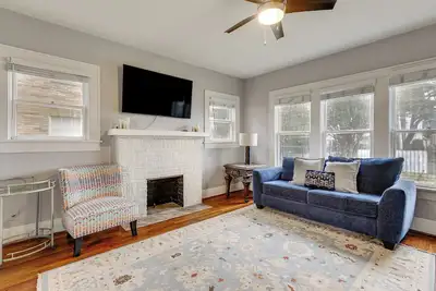 Image de Near Hermann Park, Nrg: Houston Apt w/ Shared Yard