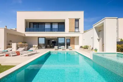 Image de Luxury Villa Nikandra with Pool