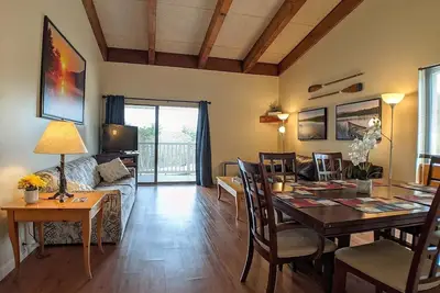 Spacious Cedar Lodge Condo with Private Balcony & Lake Views