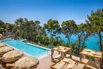 Image de Superbe caravane à Tar avec piscine chauffée