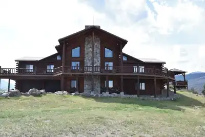 Image de Tom Miner Yellowstone Lodge, minutes from Yellowstone Park.