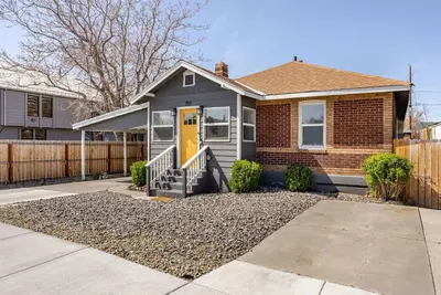 Image de #717 Charming 4-Bed Midtown Reno Retreat