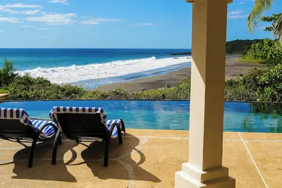 Image de Beachfront Bliss! Steps to the Beach