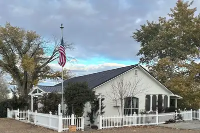 Image de Cozy 2-bedroom cottage in charming Middleton with Ac