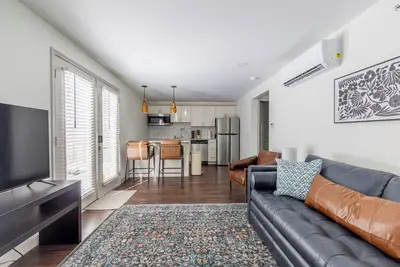 Monon Lofts Luxury Garden Suite