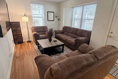 Image de 3-bedroom house in peaceful Greenfield