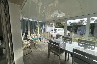 Image de Maison proche lac avec beau jardin