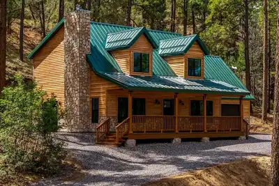 Noble Estates Cabin, Luxe Forest Escape