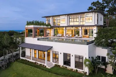 Image de Beach Pickleball New 5br Sunset Villa, Sauna Gym, Family Retreat