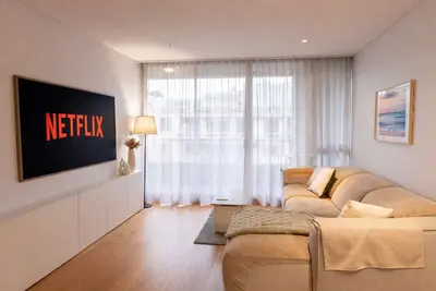 Image de 1bd| Free Parking|sleep 4 guest|Work desk|Baby cot|PoolGym|air mattress|