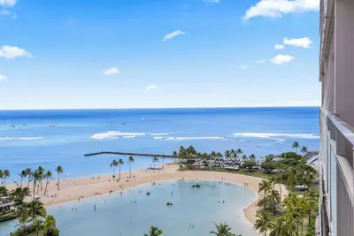 Image de @ Marbella Lane – Scenic Ocean & LagoonView Studio