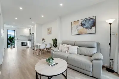Image de Takapuna Modern Townhouse | Parking nr Lake Pupuke