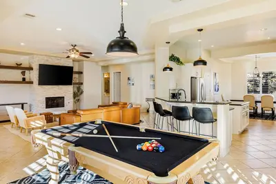 Image de Terra Sol: Pool, Spa & Lakefront Serenity