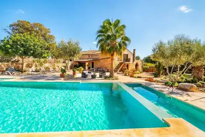 Image de Belle maison à Llucmajor avec piscine privée, utilisable à l'intérieur.