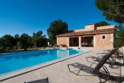Image de Belle maison à Portocolom avec piscine privée, utilisable à l'intérieur ou.