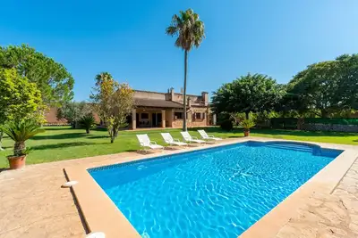 Image de Magnifique maison à Campos avec piscine privée, utilisable à l'intérieur.