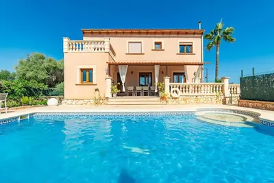 Maison confortable à Portocolom avec piscine privée, utilisable à.