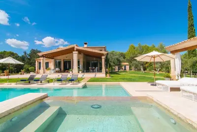 Belle maison à Pollença avec piscine privée, utilisable à l'intérieur ou à.