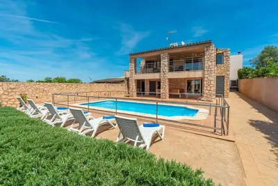 Maison confortable à Manacor avec piscine privée, utilisable à l'intérieur.