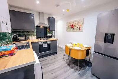 Image de Cosy 2br Flat Steps from Cardiff Pubs & Town