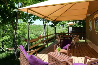 Image de Lodge Insolite Premium Pagan - 2 ch et sanitaires - 30 m² et 25 m² de terrasse 6 personnes